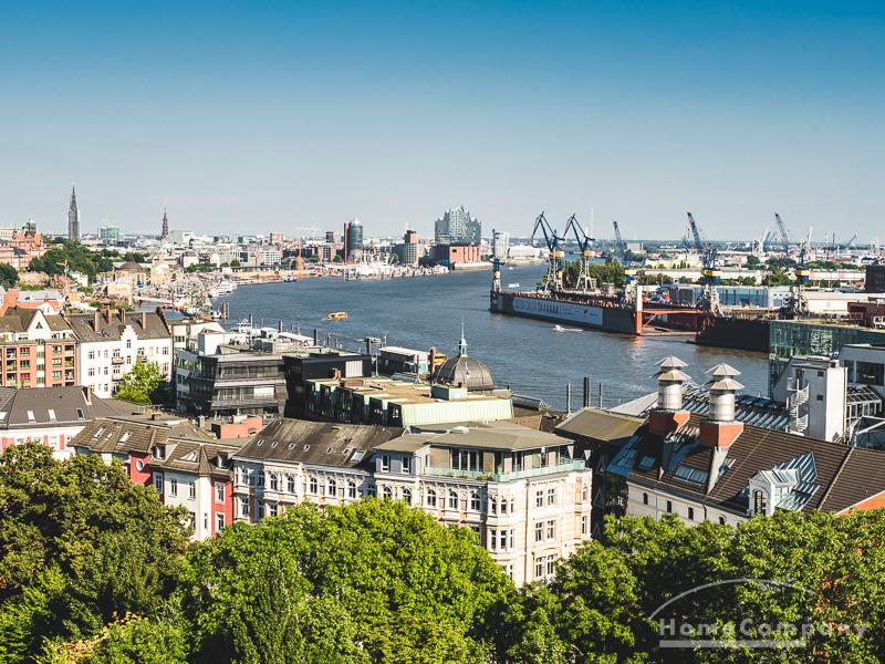 Möbliertes Apartment mit grandiosem Blick über den Hamburger Hafen