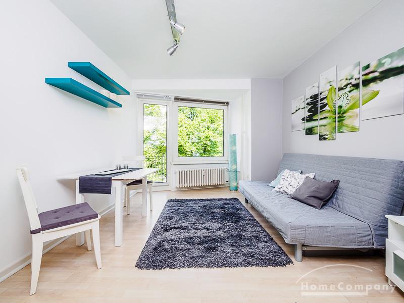 Very simply furnished apartment directly at the Alster