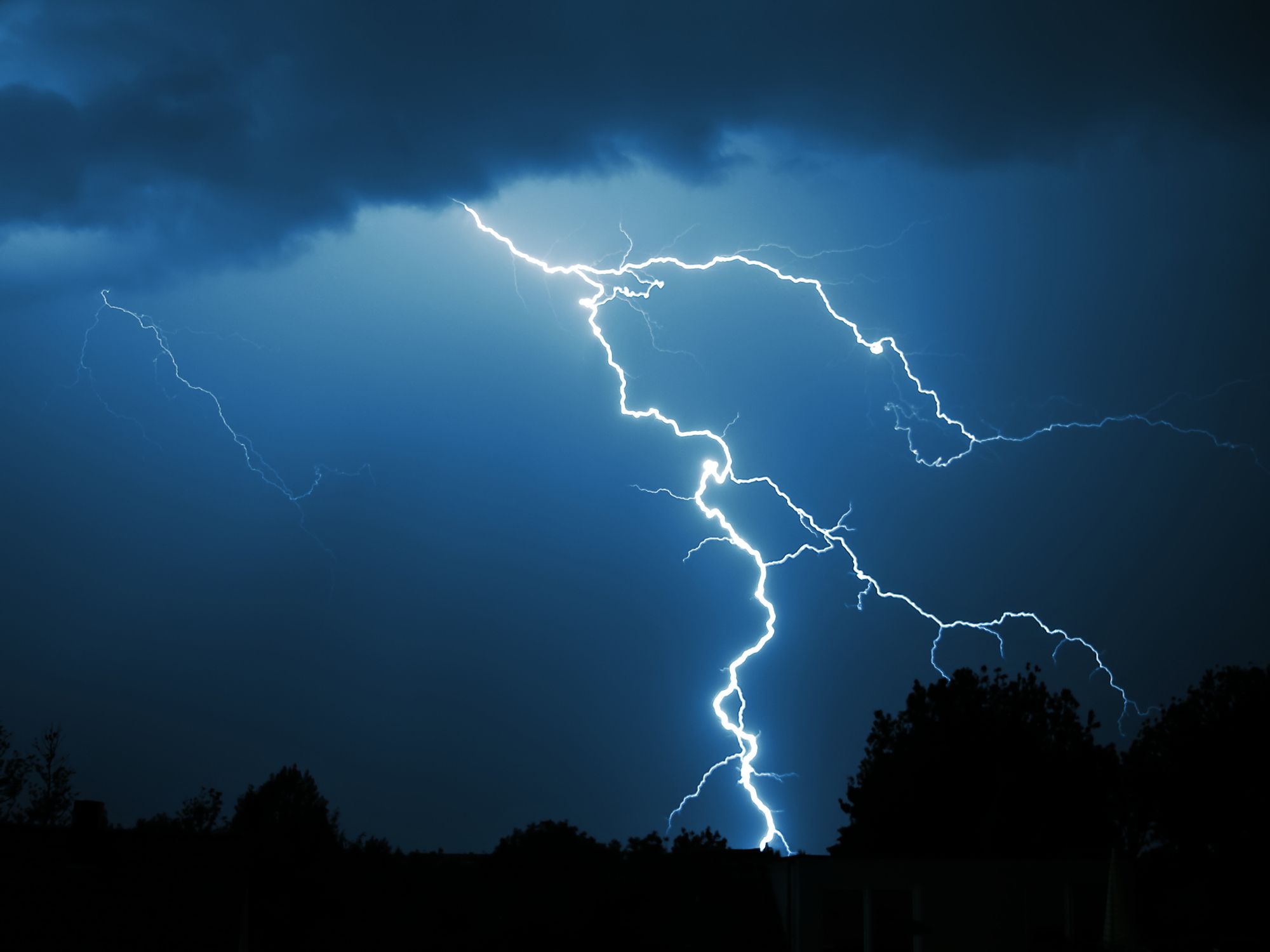 Compulsory natural hazards insurance: almost two thirds are in favour