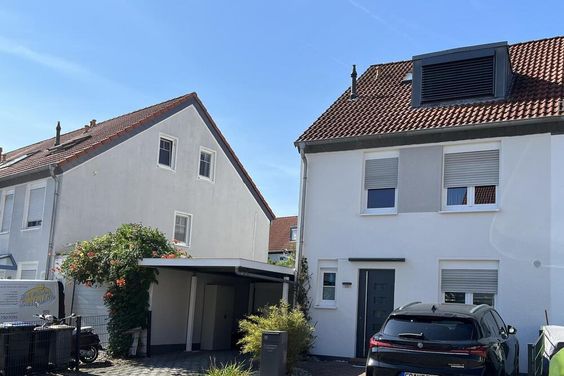 Bad Vilbel (8072227) Große Doppelhaushälfte in direkter Nähe zur European School ESRM