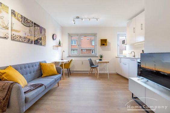 Hochwertig, modern möblierte Wohnung in Kiel – Südfriedhof