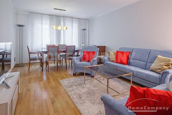 Gepflegte möblierte 3-Zimmer-Wohnung mit großem Balkon in ausgezeichneter Lage in Haidhausen