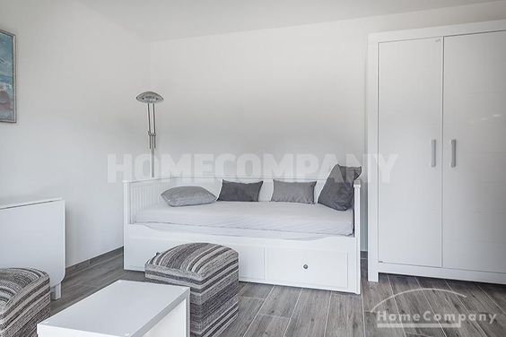 Neubau! Modern möbliertes 1-Zimmer-Apartment mit Terrasse