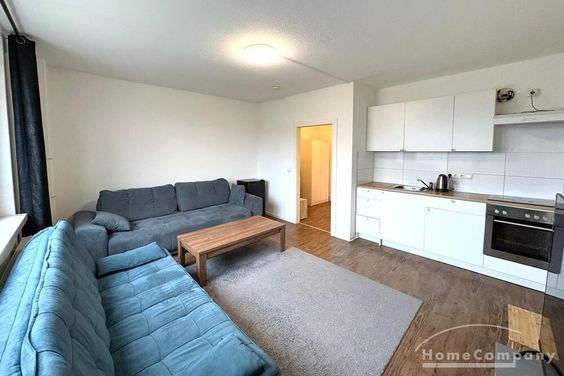 24411 HomeCompany Dresden Möbliert/Furnished 2-Zimmer Wohnung mit Balkon in Dresden-Altstadt max. 3 Personen