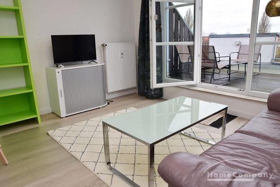 Stöcken-Leinhausen-Ledeburg-Vinnhorst, Schöne, neu möblierte Wohnung mit Dachterrasse und Stellplatz in Stöcken