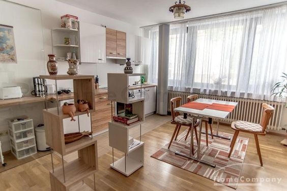 Helle möblierte 2-Zimmer-Wohnung in Moosach