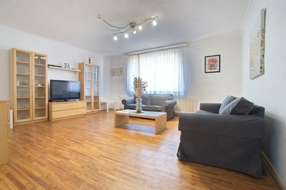 Rüttenscheid: Komplett eingerichtete Gäste-Wohnung mit regelmäßiger Reinigung, moderne Doppel- und Einzelzimmer