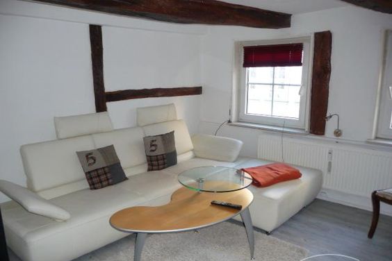 3 Zi.Whg., möbliert, 1. OG, Citylage in beliebtem Viertel.