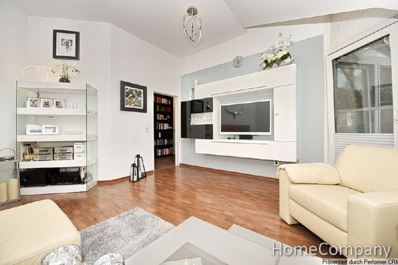 Exclusive apartment in the centre of Mettmann with balcony and internet access