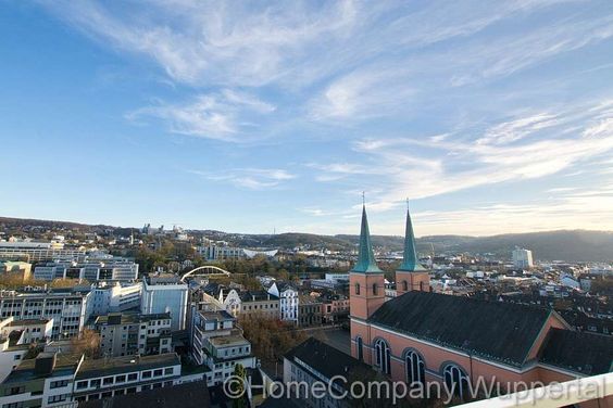 Luisenviertel! Top sanierte 3-Zimmerwohnung mit 2 Bädern, Balkon und 2 PKW-Stellpätzen