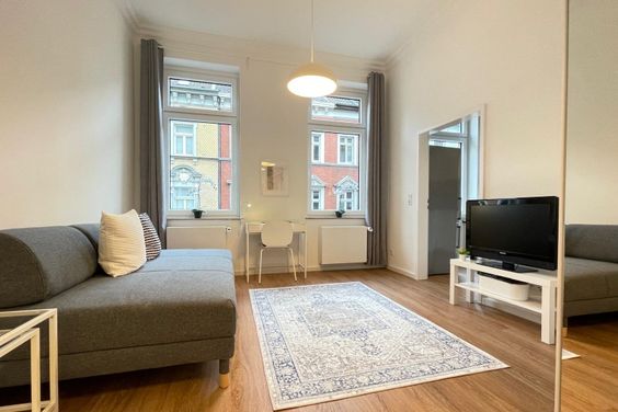 Modern möbliertes Apartment in bester Wohnlage, Neuss-Stadtmitte.