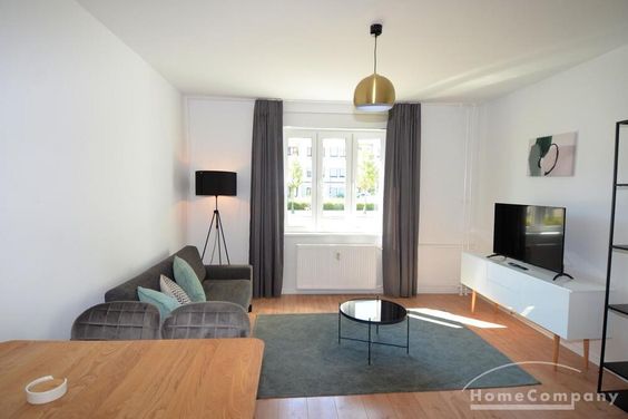 Helle und neu eingerichtete 2-Zimmer-Wohnung nähe des Tierparks Berlin