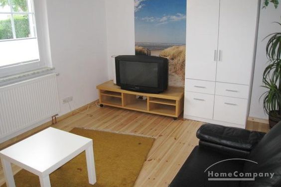 Vahrenheide-Sahlkamp, Modernes möbliertes  Zimmer in 3er-WG.