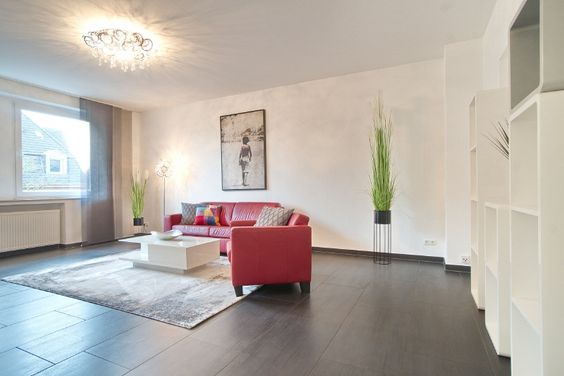 Stylish, generously proportioned apartment in Essen’s attractive Rüttenscheid area, for your business stay, with high quality fittings and furnishings throughout
