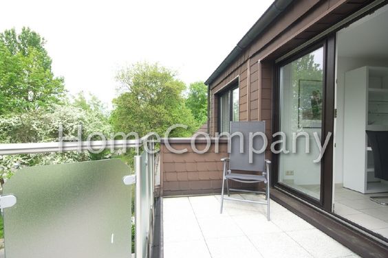 Reizvolle, helle und komfortabel ausgestattete Maisonette mit Balkon