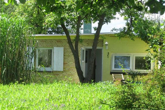 Voll möblierter 2-Zimmer Bungalow in Laboe (in der Nähe von Kiel), strandnah