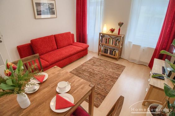 Möbliert/Furnished 2-Zimmer Apartment mit Balkon in Dresden-Neustadt 3 Personen