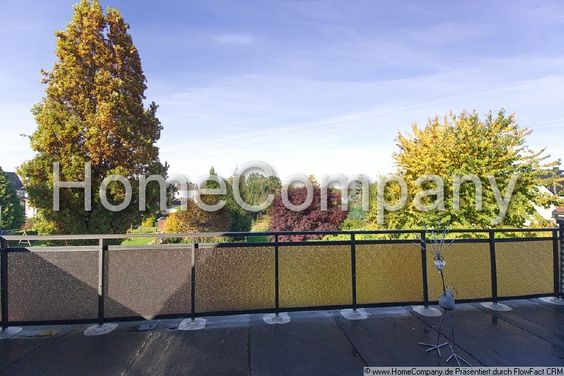 Großzügige Dachterrasse mit Wohlfühlfaktor – Dachgeschosswohnung in einem Einfamilienhaus.
