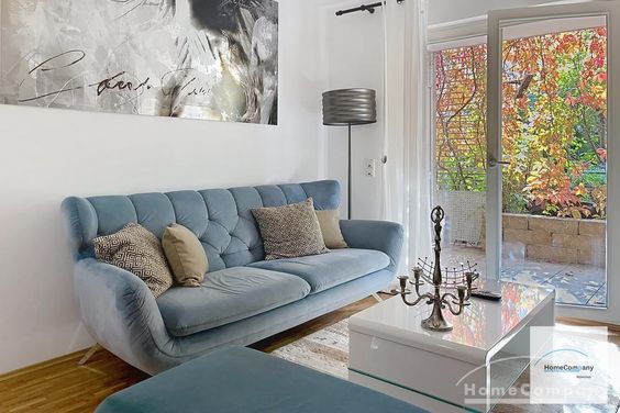 Modern möblierte 3-Zimmer-Wohnung mit Terrasse in Schwabing