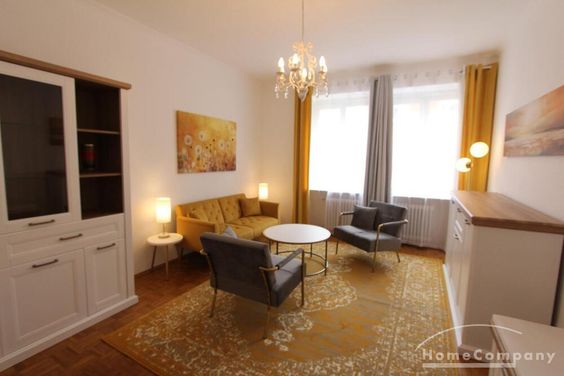 Stilvoll möblierte 2-Zimmer-Wohnung mit zwei Balkonen in der Bonner Südstadt!