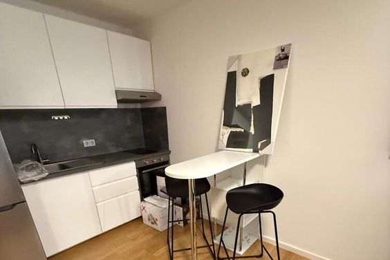 Modern möbliertes 1-Zimmer-Apartment mit Balkon