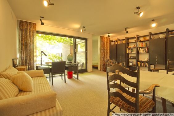 Cosy compact apartment with separate entrance and patio, in quiet location on the edge of woodland