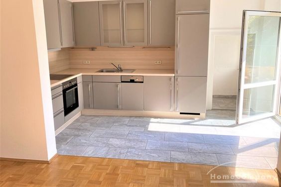 Hübsche Altbauwohnung mit offener Küche in Elbnähe!