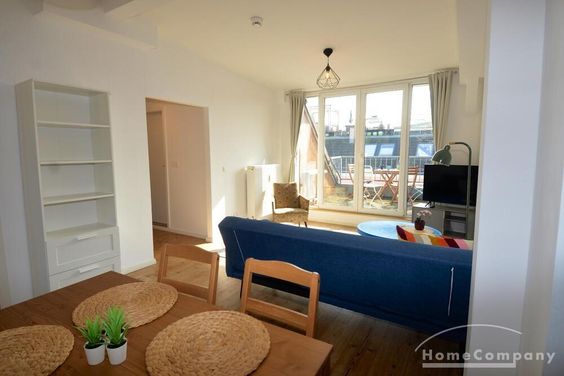 Möblierte 2-Zimmer-Dachgeschosswohnung mit Terrasse in Berlin-Neukölln***