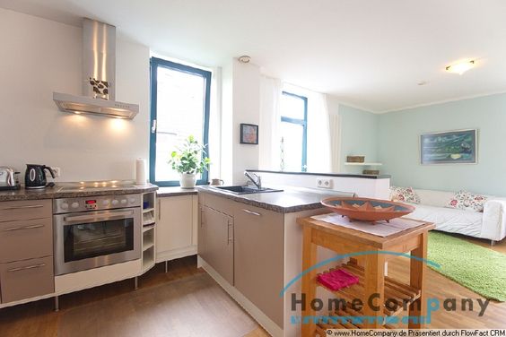 Sehr schöne Wohnung mit Balkon im bevorzugten Wohngebiet, auch für eine Familie geeignet.