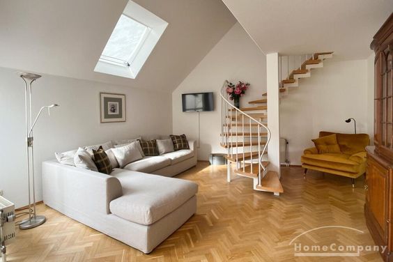 Zeilsheim (8071119) – möblierte Maisonette-3,5-Zimmer-Wohnung