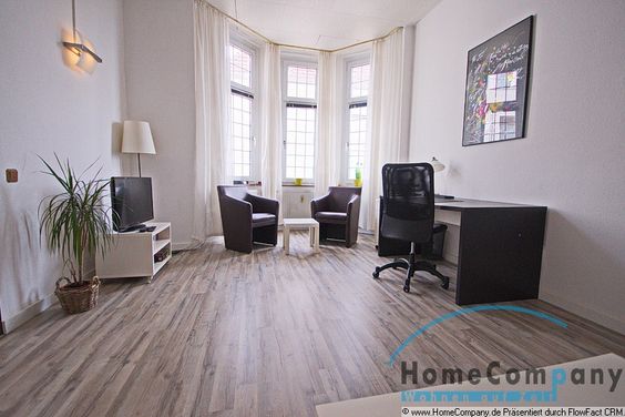 Helle, lichtdurchflutete Wohnung in schönem Altbau, mit W-LAN-Internetzugang, Nähe U-Bahn, direkt am Phoenix-See!