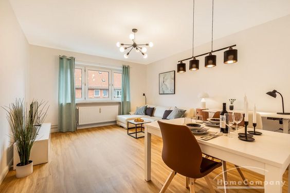 Hochwertig, modern möblierte Wohnung in Kiel – Südfriedhof