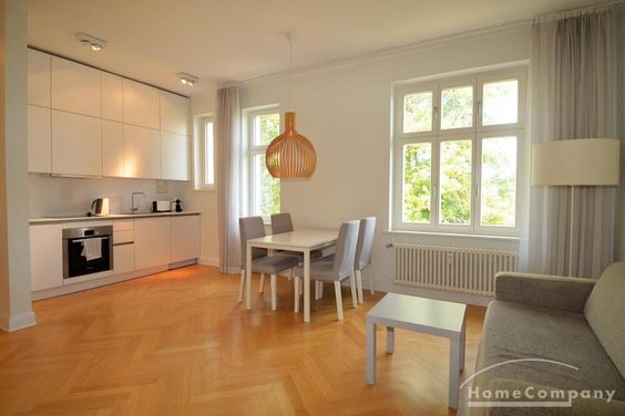 Sehr 2 Zi schöne Wohnung nähe Hauptbahnhof