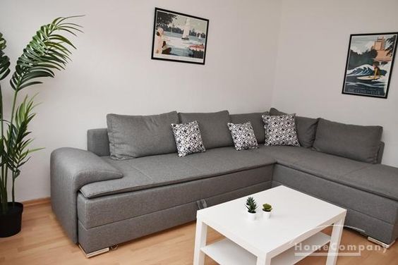 Zentrum, Modern möblierte Wohnung mit Balkon im 3. OG in zentraler Lage