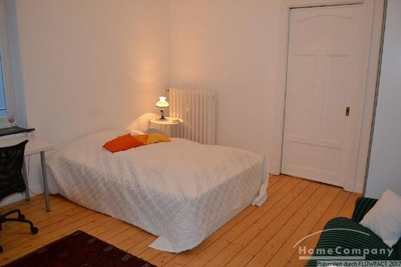 Zimmer in Altbauwohnung