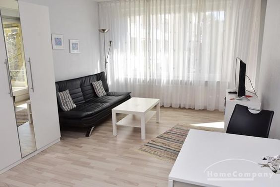 Laatzen, Modern möblierte Wohnung mit 2 Wohn-/Schlafzimmern.