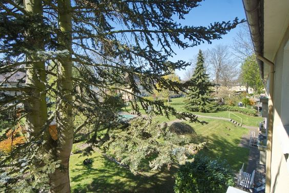 Charmante Wohnung mit Balkon und Gartenblick, ruhig gelegen und mit sehr guter Infrastruktur