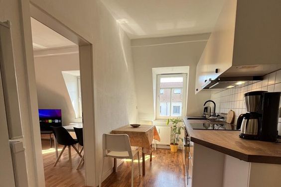 Möbliert / Furnished 2-Zimmer Apartment in Dresden-Leuben 4 Personen