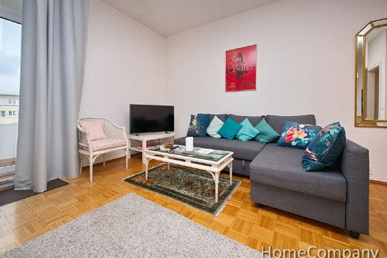 Wohnung mit herrlichem Ausblick und Balkon in Düsseldorf-Golzheim