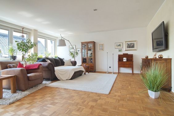 Großzügige Maisonettewohnung in Kettwig Nähe Altstadt, sehr komfortabel ausgestattet, mit Balkon und PKW-Stellplatz