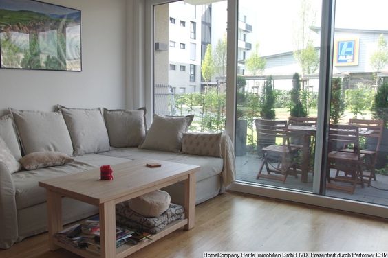 Hell & gemütlich möbliert mit sonniger Terrasse für 6-10 Monate in Merzhausen