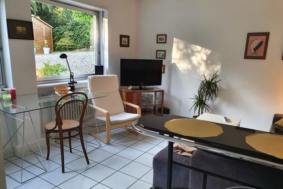 Helle 2ZKB-Wohnung  in sehr schöner Wohnlage in Saarbrücken Scheidt