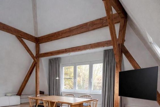 Loftartige Wohnung in Kiel Holtenau- Zusammenspiel aus Altbaucharme und zeitgemäßem Desig