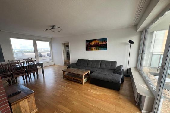 Eckenheim (8070893) superschöne 3- Zimmer Penthousewohnung