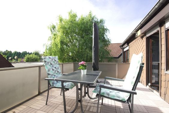 Helle, moderne Wohnung mit Internetzugang und Balkon, im Zweifamilienhaus in sehr ruhiger Lage
