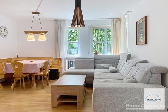 Möblierte 3-Zimmer-Wohnung mit Terrasse & Balkon in ruhiger Lage von Ottobrunn