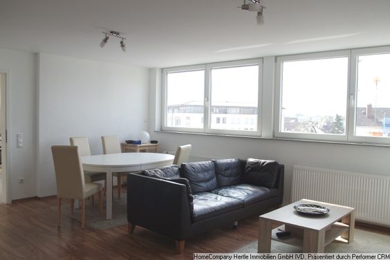 Hell & freundlich möbliert für 2 – 24 Monate in Freiburg-Gundelfingen