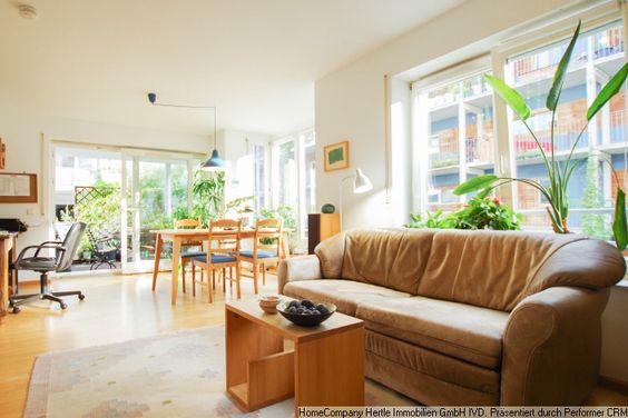 ***Angenehm und gemütlich möbliert mit 2 Balkonen für 2Monate im Vauban, Freiburg