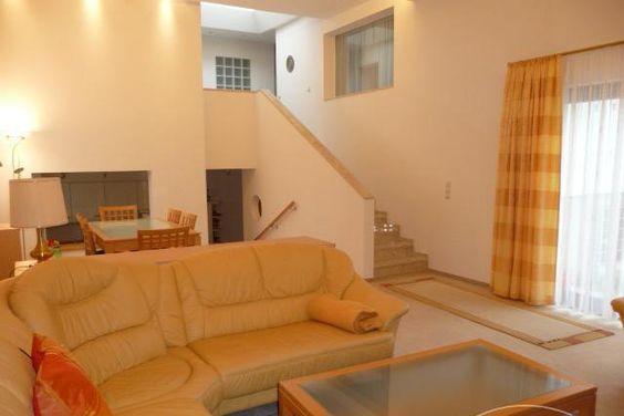 2 Zi.Whg., möbliert, EG mit Garten