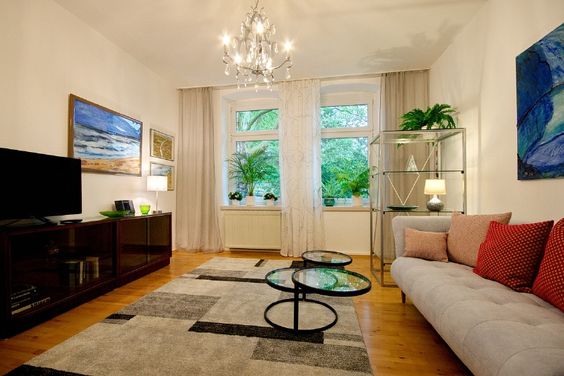 Einladende, gemütlich-moderne Wohnung mit Innenhof/Terrasse, mit Reinigungsservice, Vermietung an Berufspendler